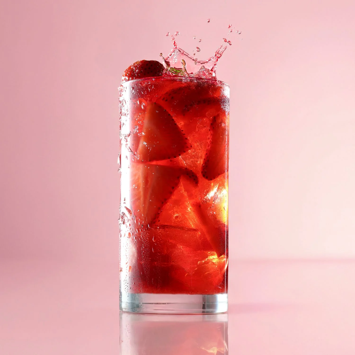 Strawberry Acai Refresher Capsules - Image 2